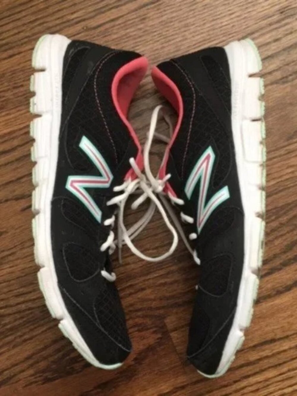 New Balance 550v3 Black Athletic Shoes